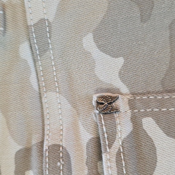 Victoria's Secret- Boyfriend Shorts- Gray Camo Shorts - Picture 6 of 7